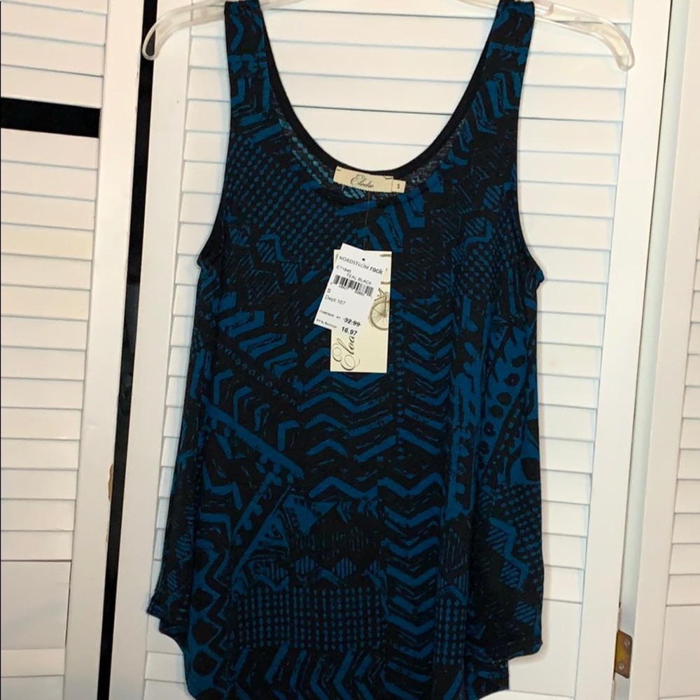 Flowy tank